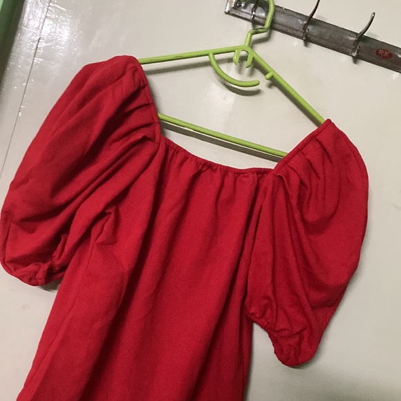 Red top - Picture 3 of 3